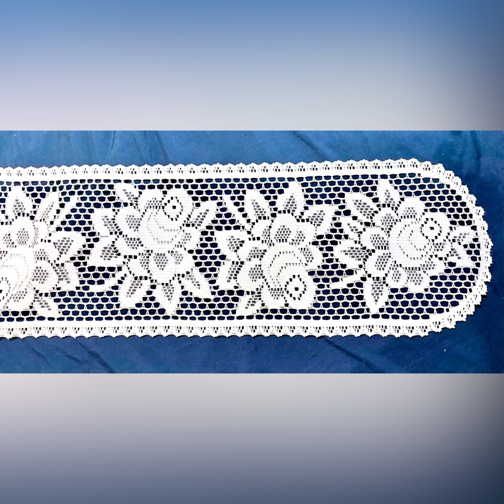 Dutch Lace Runner Vintage perfect for holidays. Excellent condition